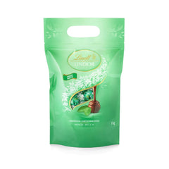 Bile de ciocolată LINDOR | Pungă resigilabilă de 1 kg | aprox. 80 de bile de ciocolată cu lapte și mentă cu umplutură | Pachet vrac & Bile de ciocolată LINDOR cu caramel sărat