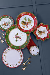 Set de veselă de Crăciun Hutschenreuther Happy Wintertime roșu pentru 6 persoane, porțelan, multicolor, 6 farfurii de mic dejun, 6 farfurii de cină și 6 farfurii de sumă, potrivit pentru mașina de spălat vase și cuptorul cu microunde