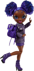Rainbow High Junior High – KRYSTAL BAILEY – 23cm große Regenbogen-Modepuppe mit Outfit & Accessoires – Inklusive Stoffrucksack zum Öffnen und Schließen – Geschenk & Sammlerstück für Kinder ab 6 Jahren