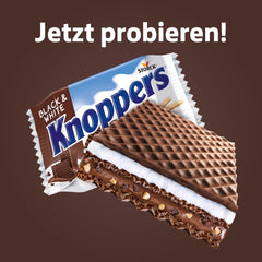 Knoppers Alb și Negru – 8 x 25 g – Felii de napolitană umplute cu napolitane cu cacao neagră, bucăți de biscuiți negri, lapte și cremă de nuga