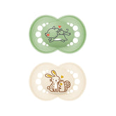 Suzete MAM Original, pachet de 2, suzete pentru bebeluși prietenoase cu dinții, fabricate din materiale sustenabile și bioregenerabile, tetine din silicon MAM SkinSoft, cu cutie pentru suzetă, 6-16 luni, Lup/Iepure