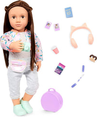 Our Generation - Reese - Bewegliche 46 cm-Puppe - Lebensechte braune Augen & langes braunes Haar - Handgepäck und Reisezubehör - Vorgetäuschtes Spiel - Spielzeug für Kinder ab 3 Jahren