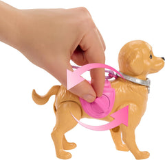 Barbie Hundespaziergang Spielset, enthält einen Spielzeughund, der gehen und Häufchen Machen kann, eine Barbie Malibu-Puppe sowie EIN Kehrset und Hundezubehör, JJB46