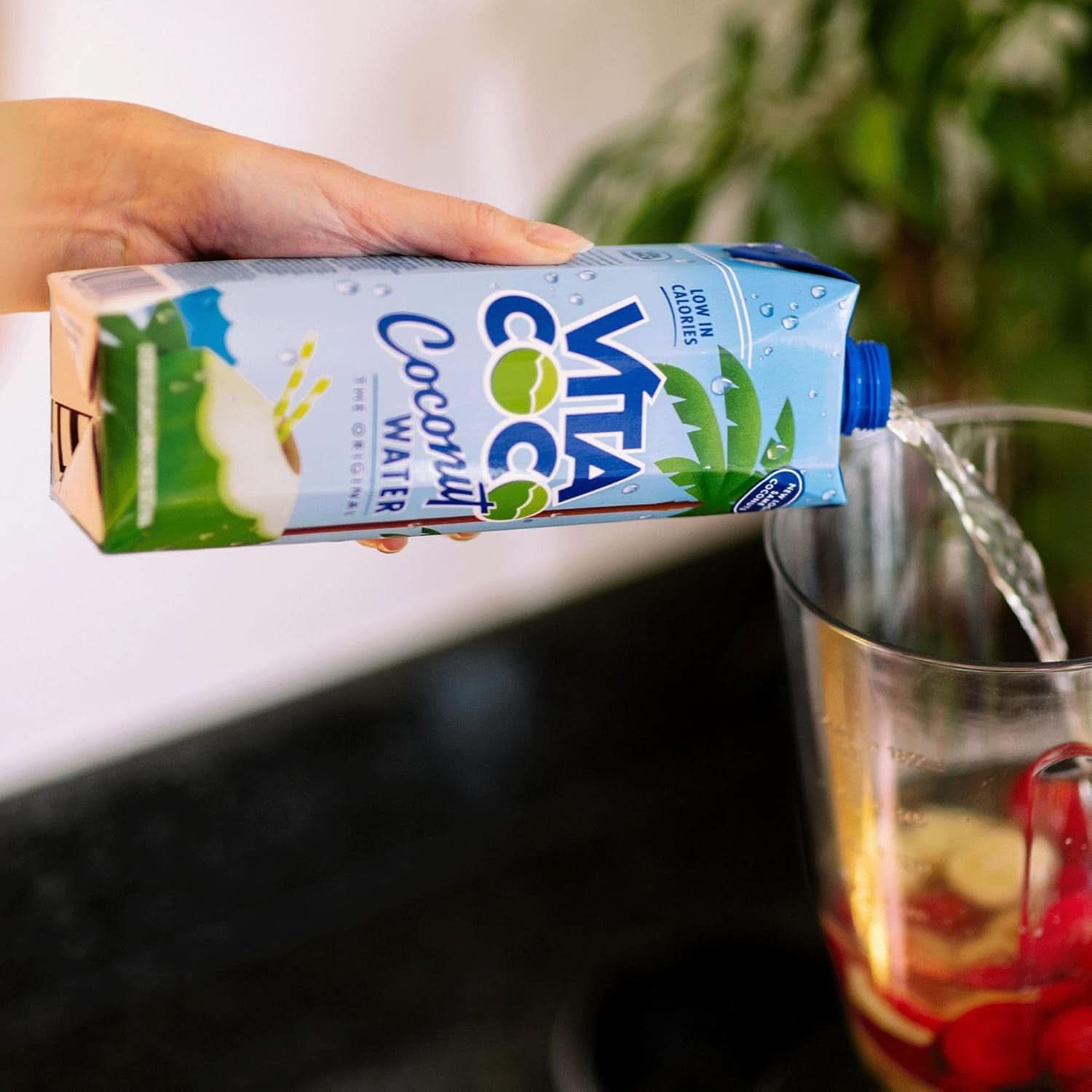 Vita Coco Pure Coconut Water 6 x 1litru, hidratant natural cu electroliți, fără gluten, plin de vitamina C și potasiu Naty Shop