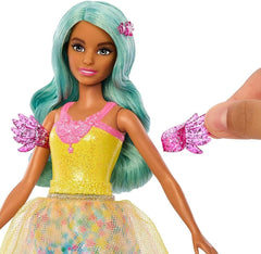 Barbie Ein Verborgener Zauber - Teresa Puppe mit märchenhaftem Outfit, gewelltes Haar und Kamm für Frisierspaß, für Kinder ab 3 Jahren, HLC36