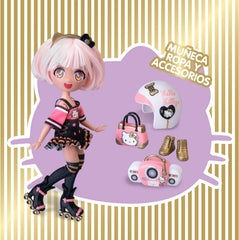 4SF - Golden Diva Roller, Japanische Fashion Puppe im Rollschuh-Look, Figur von 19,5 cm mit 15 Gelenkpunkten, Inklusive Helm, Tasche, Musikzubehör und Stiefel, Famosa (HKTF1000)