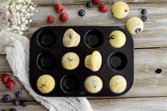 Dr. Oetker - Tava de copt Tradition din aluminiu cu acoperire antiaderenta (culoare: negru), 1 bucata. Matrite si tavi pentru copt Naty Shop