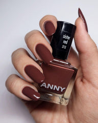 Oja ANNY – Oja colorată de înaltă calitate, cu strălucire de lungă durată, rezistentă la ciobire și cu uscare rapidă, culoare: roșu soră - maro mocha elegant - 15 ml