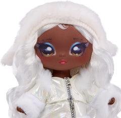 NA! NA! NA! SurpriseCozy Serie – Evie VON HOO – Schneeeule Modepuppe aus weichem Plüsch mit weißen Haaren,Mütze,Outfit und Flauschiger Anhängetasche – Tolles Geschenk für Kinder ab 5 Jahren 119357EUC