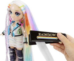 Rainbow High Haarstudio - Spielset mit exklusiver Amaya Raine Puppe mit langem Haar zum Stylen - inkl. auswaschbarer Haarkreide, Haarbürste, Accessoires - Geschenk für Kinder ab 6 Jahren