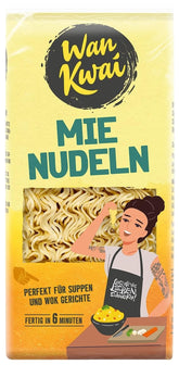 Tăiței Wan Kwai Mie 250g: Versatili în supe și mâncăruri la wok, se prepară rapid în 6 minute, descoperă gustul bucătăriei asiatice și beneficiază de ingrediente de înaltă calitate.