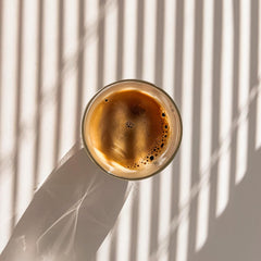 Melitta BellaCrema La Crema gemahlener Röstkaffee in Kaffee-Pads 10 x 16 Pads, Kaffeepads für Pad-Maschine, mittlere Röstung, geröstet in Deutschland, Stärke 3, im Tray