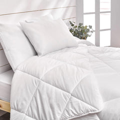 Bleu Calin Pack plapuma 1 persoană 140X200 Cm + 1 pernă 60X60 Cm, 95° lavabil Plapumi si pilote Naty Shop