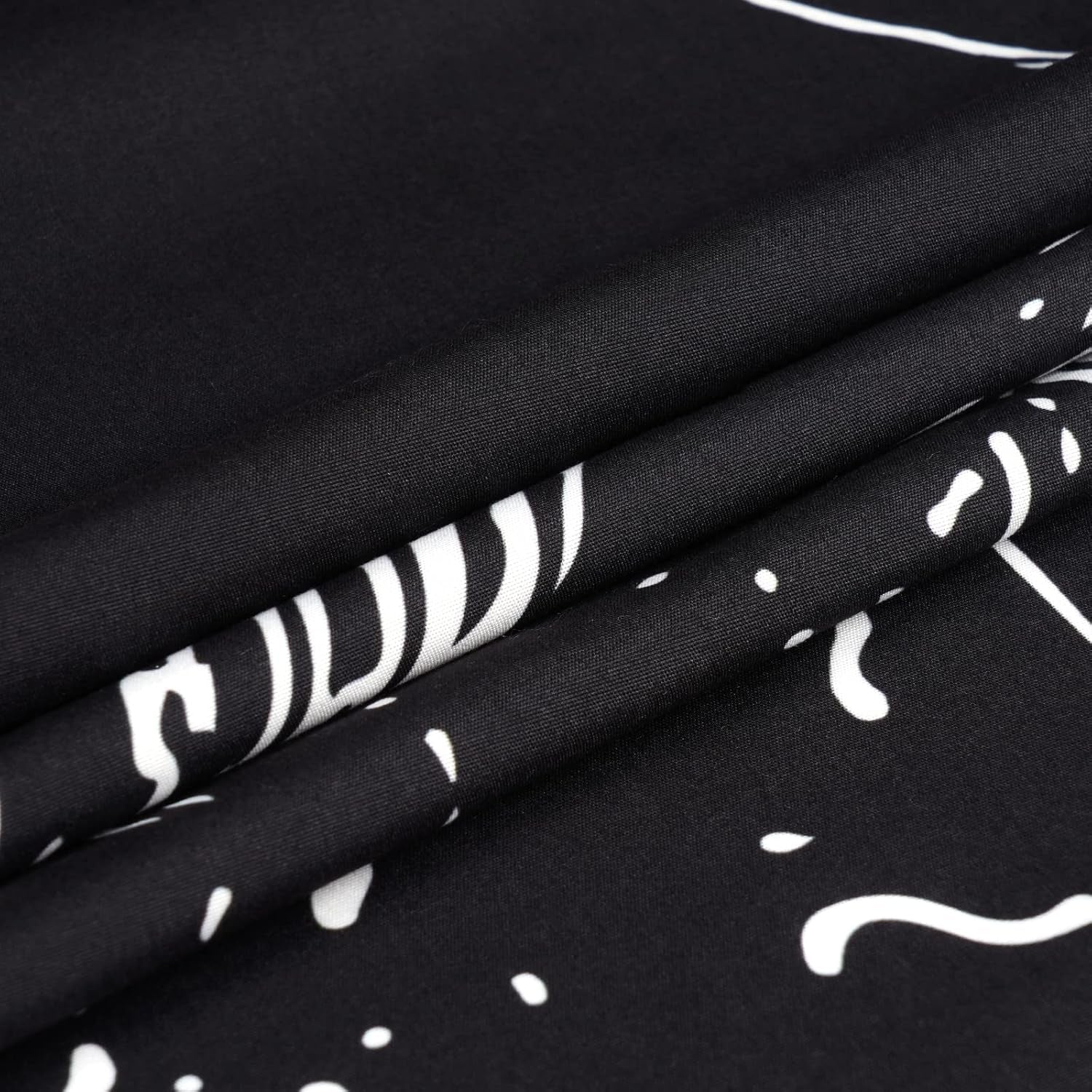 Tapiserie yrendenge craniu uman negru alb Casa - Accesorii si Decoratiuni Naty Shop