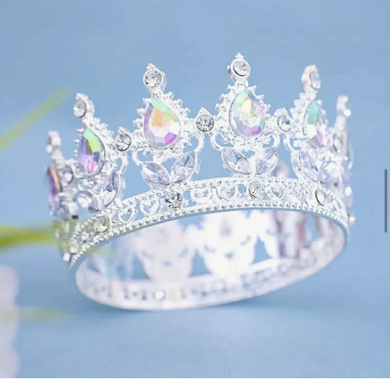 Regal Coronita Argintie Din Metal Cu Pietre - Decor Elegant Pentru Torturi La Nunți Botezuri Și Evenimente