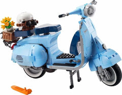 LEGO Icons Vespa 125, Model de motocicletă de construit, Scuter de epocă din Italia, Kit model pentru adulți, Piesă de afișare ca decor pentru cameră, Cadouri pentru femei și bărbați 10298 Seturi de constructie Besuche den LEGO-Store