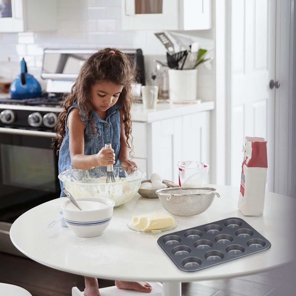 Relaxdays Muffinform, 2Er Set, 12Er Muffinbleche, Antihaftbeschichtet, Carbonstahl, Muffins & Cupcakes, Ø 6,5 Cm, Grau, 10030825 Matrite si tavi pentru copt Naty Shop