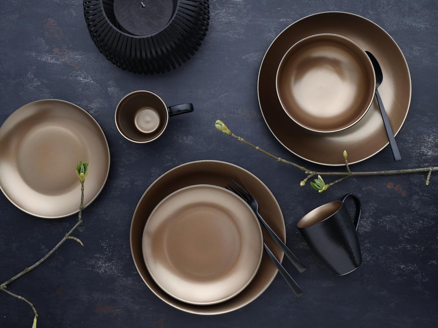 CreaTable, 23598, seria GLAMOUR - Gold, set de veselă cu 16 piese, serviciu combinat din gresie, potrivit pentru mașina de spălat vase și cuptorul cu microunde, producție de calitate