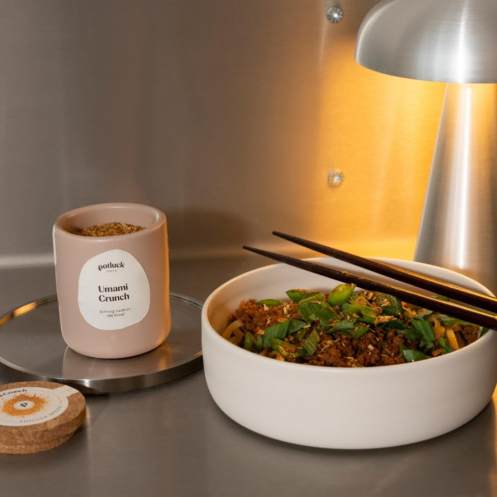 Potluck | Umami Crunch | Würzmischung im Keramiktopf | 75 g | Vegan, glutenfrei und mit natürlichen Inhaltsstoffen