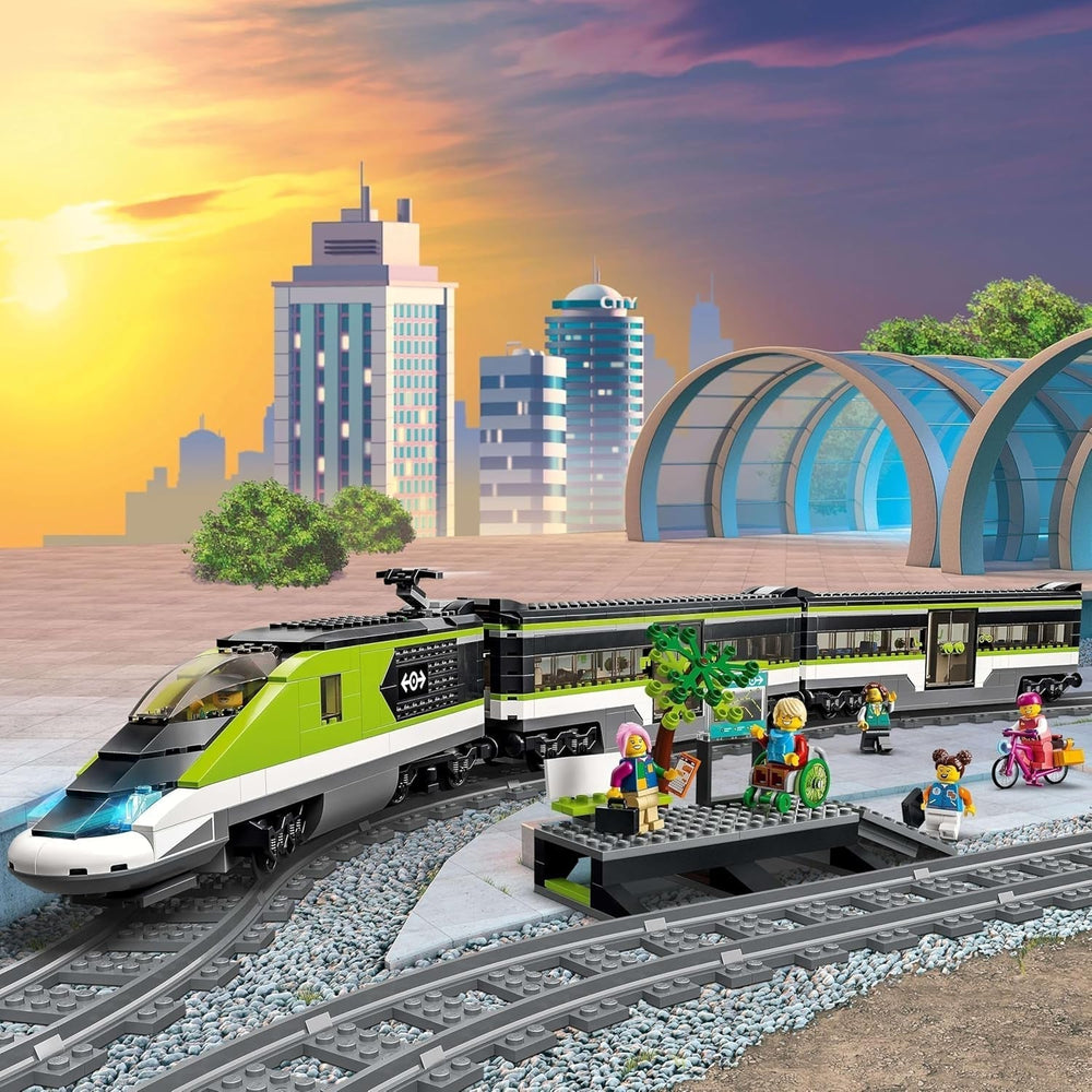 LEGO City Passenger Express Train, set cu tren controlat de la distanță, jucărie feroviară cu faruri, 2 vagoane și 24 de elemente de cale, cadou pentru copii, băieți și fete 60337 Seturi de constructie Besuche den LEGO-Store