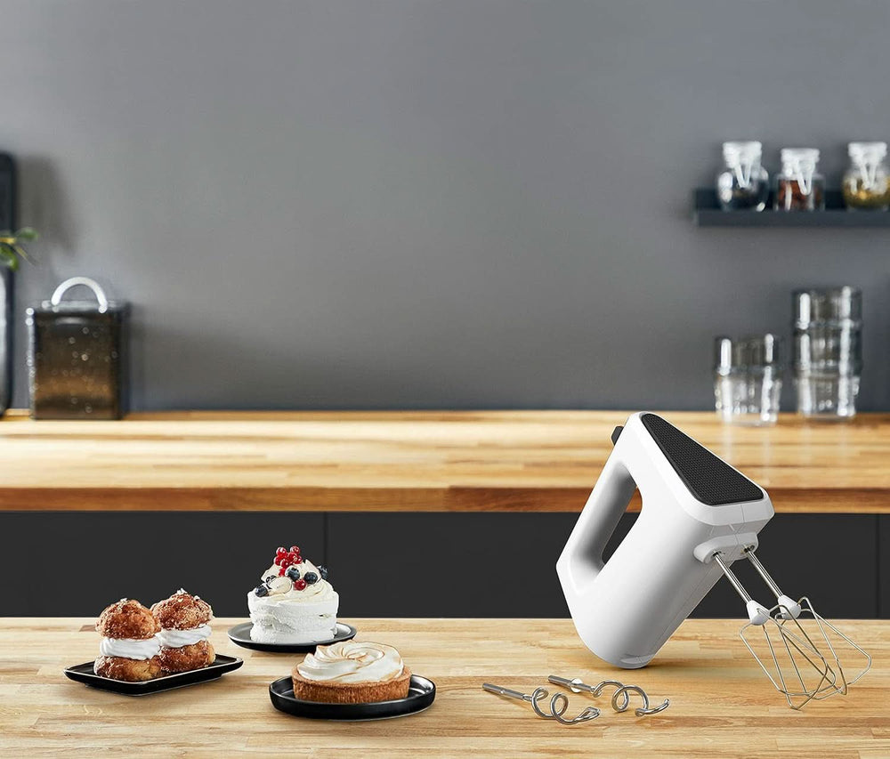 Krups GN4001 3 Mix 4000 Handmixer | 450 Watt | Robustes Design | Variabler Geschwindigkeitsregler | Turbo- Und Auswurf-Funktion | Inkl. 2 Rührbesen Und 2 Knethaken | Weiß/Grau Bucatarie Naty Shop