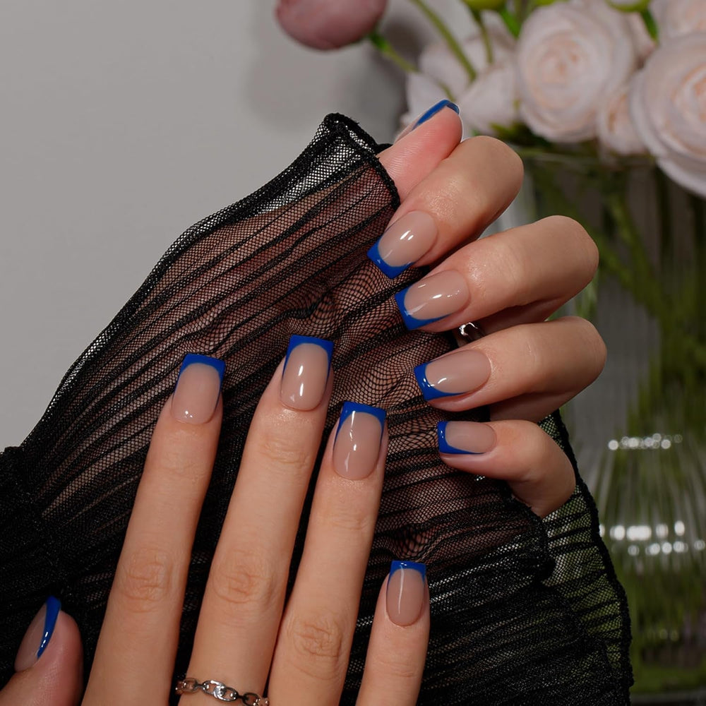 Unghii false cu vârf francez scurt – 30 de bucăți de unghii negre pentru a le lipi pe unghii scurte pătrate, unghii false cu vârf francez cu lipici, set unghii artificiale pătrate pentru femei