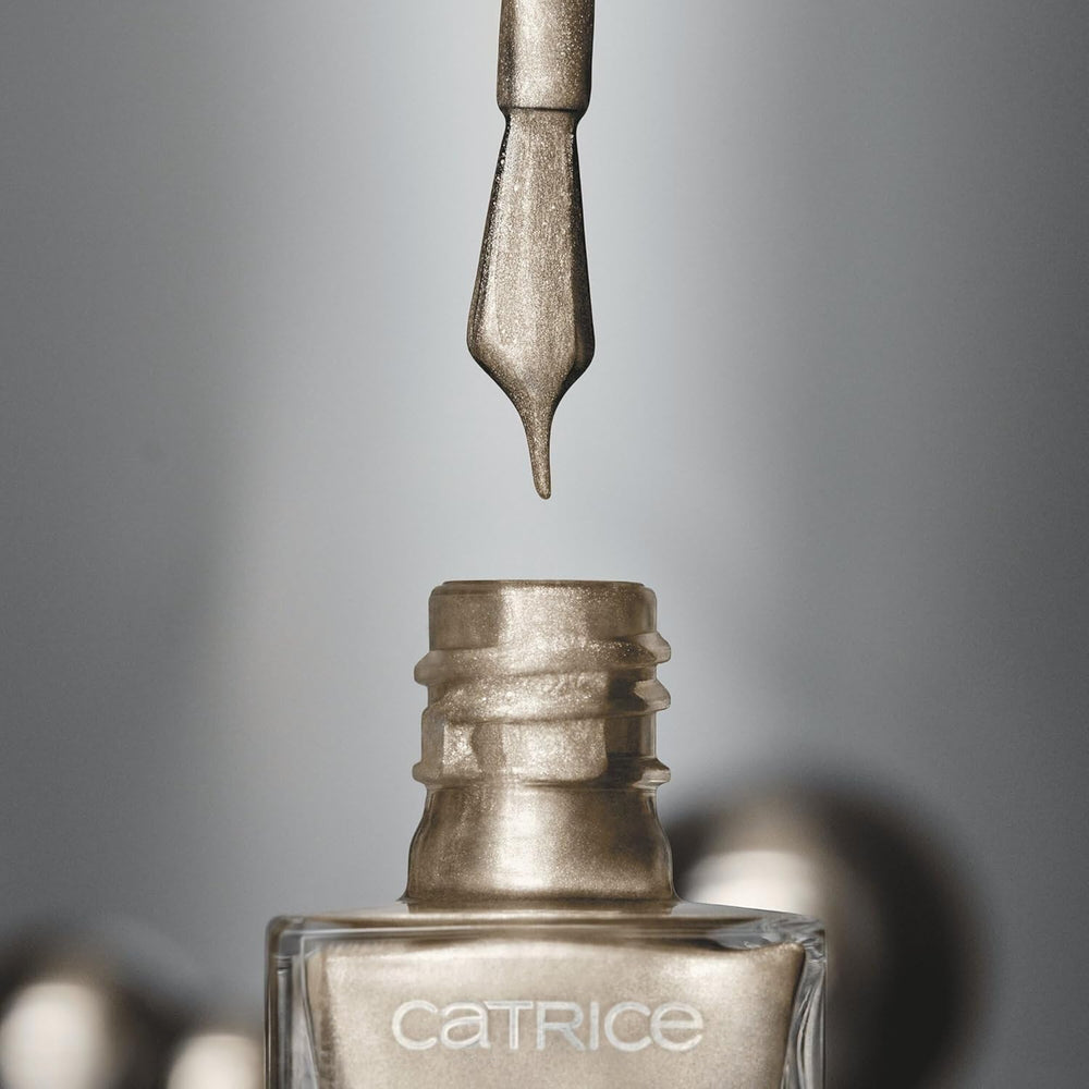 Oja magnetică Catrice Bold, nr. 030, auriu, metalică, vegană, fără particule microplastice, fără parfum, fără parabeni, 1 pachet (10,5 ml)