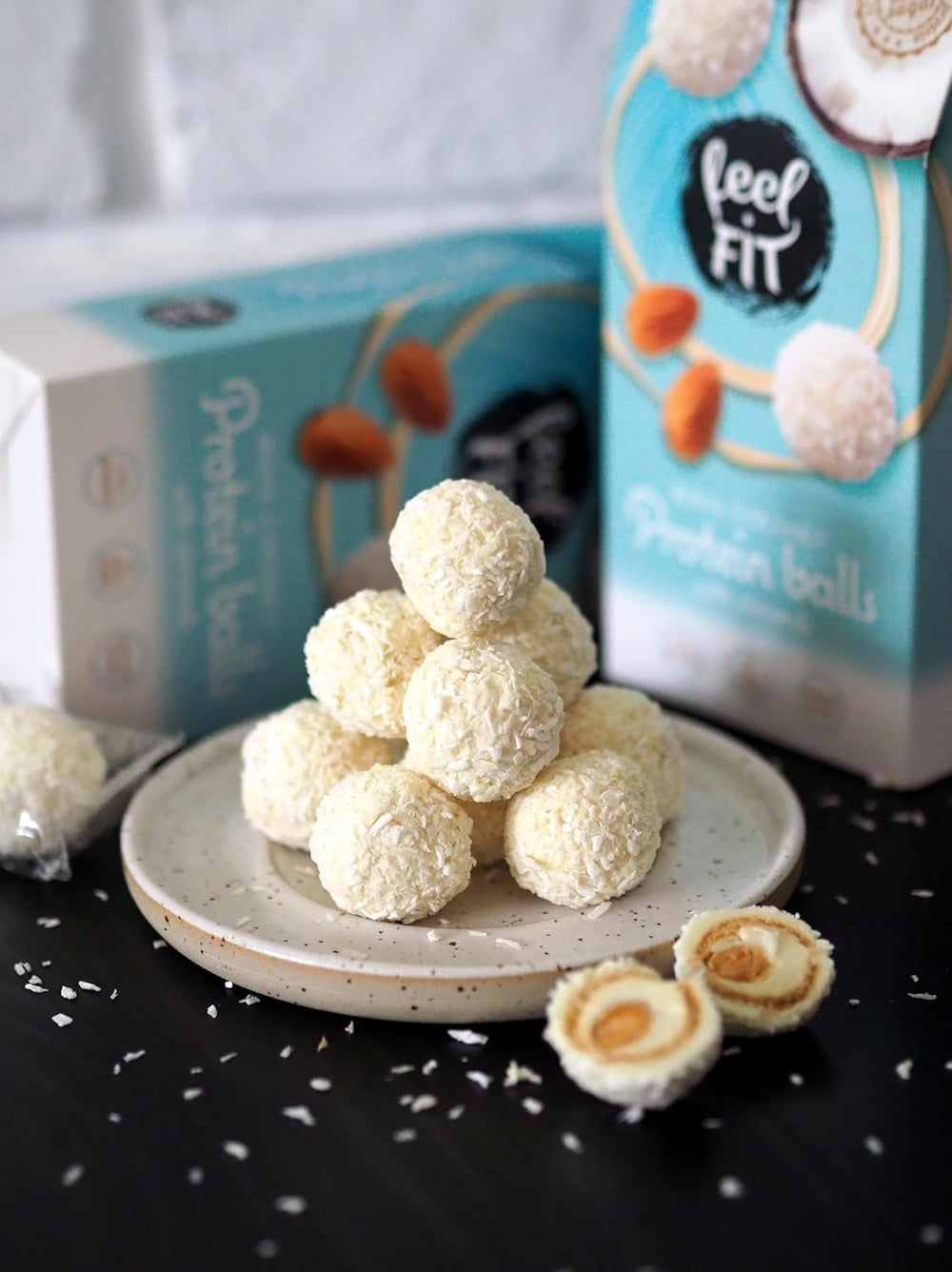 Praline de cocos fără zahăr cu migdale, feel FIT, fără zahăr adăugat, 17% proteine, 63 g