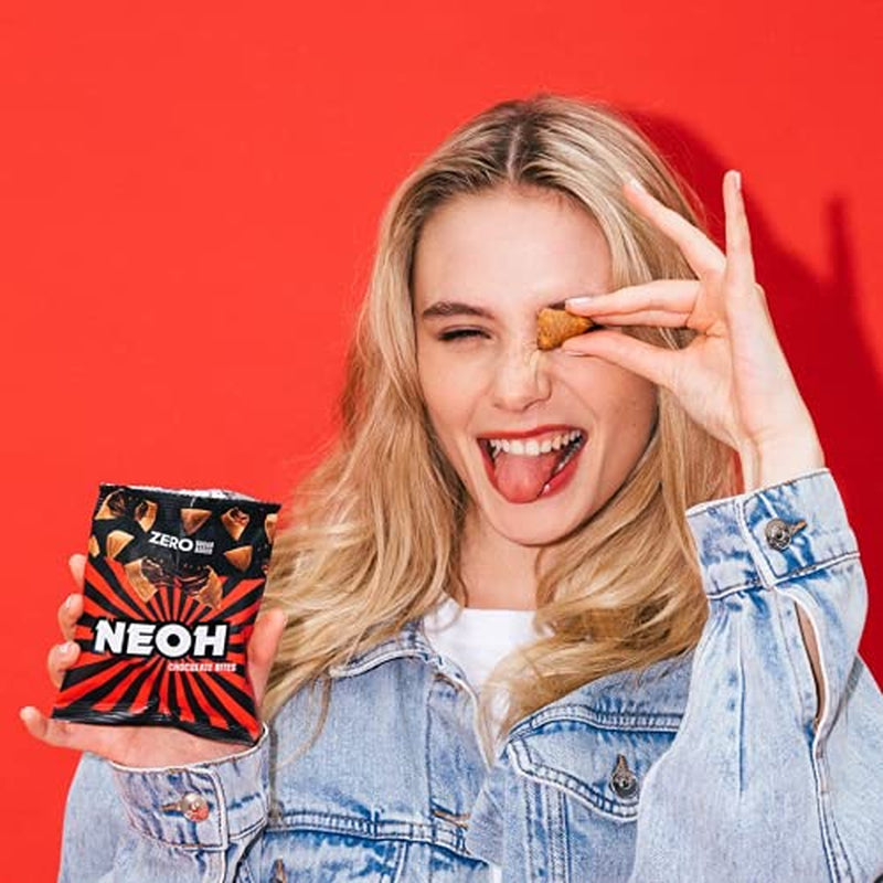 NEOH Chocolate Bites | Fără zahăr adăugat, 100 kcal per porție, bucățele crocante cu o umplutură cremoasă de alune de pădure și cacao, perfecte pentru luat la pachet sau ca înlocuitor de muesli | Keto, conținut scăzut de carbohidrați | Pachet de 3 x 29 g