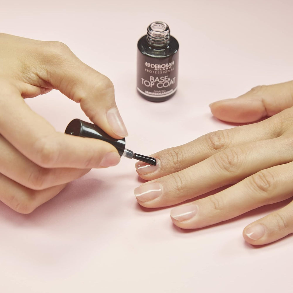 Oja semipermanentă Milano Professional, nr. 21 Burgundy, efect de volumizare, de lungă durată, pentru unghii intense și lucioase, 4,5 ml