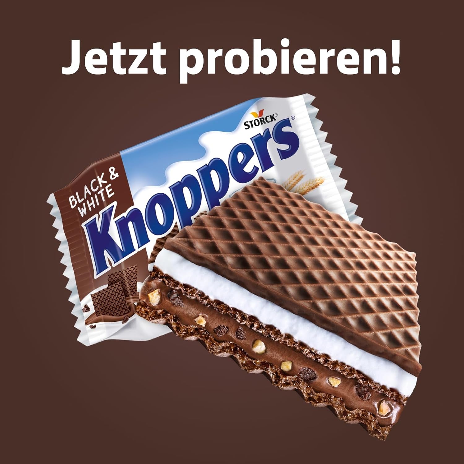 Knoppers Alb și Negru – 8 x 25 g – Felii de napolitană umplute cu napolitane cu cacao neagră, bucăți de biscuiți negri, lapte și cremă de nuga
