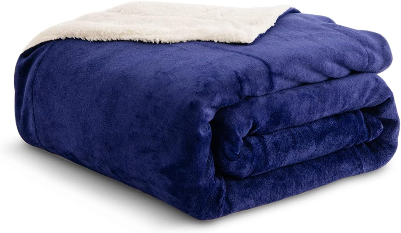 Kono Sherpa fleece throw blanket, 150 X 200 Cm, Soft, Cosy, Fluffy, Reversible, Microfibre, pături fixe pentru pat, canapea, canapea (Albastru marin, dublu/double) Paturi si Cuverturi Besuche den KONO-Store Marină Twin/Double