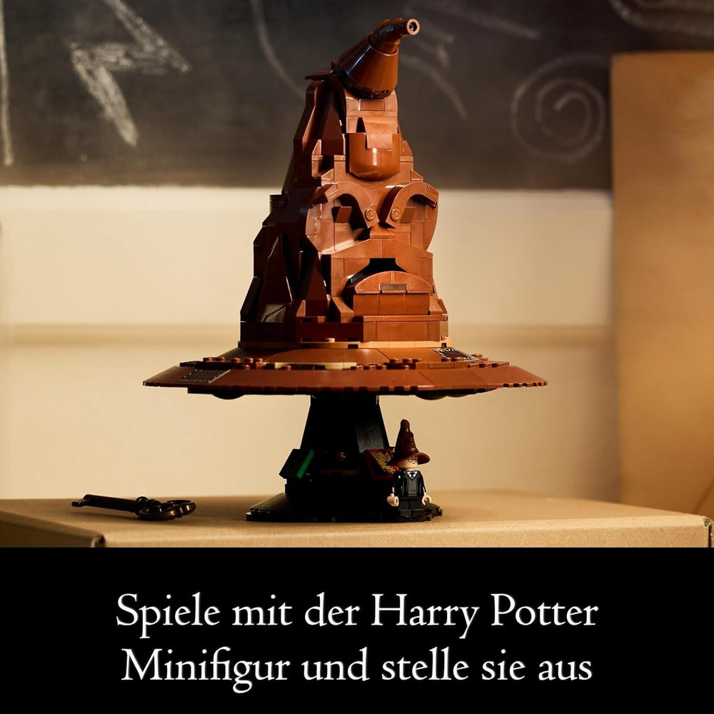 LEGO Harry Potter Pălăria vorbitoare, model Hogwarts pentru adulți, cadou de film pentru femei, bărbați, mamă și tată, cu 31 de combinații de sunete aleatorii, te sortează în casa ta Hogwarts 76429 Seturi de constructie Besuche den LEGO-Store