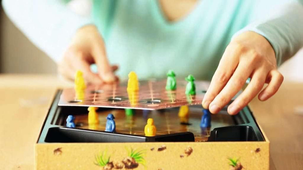 Ravensburger 26423 - The Mole Company - Joc de familie pentru adulți și copii cu vârsta de 8 ani și peste, ideal pentru seri de jocuri cu prietenii sau familia, pentru 1-4 jucători