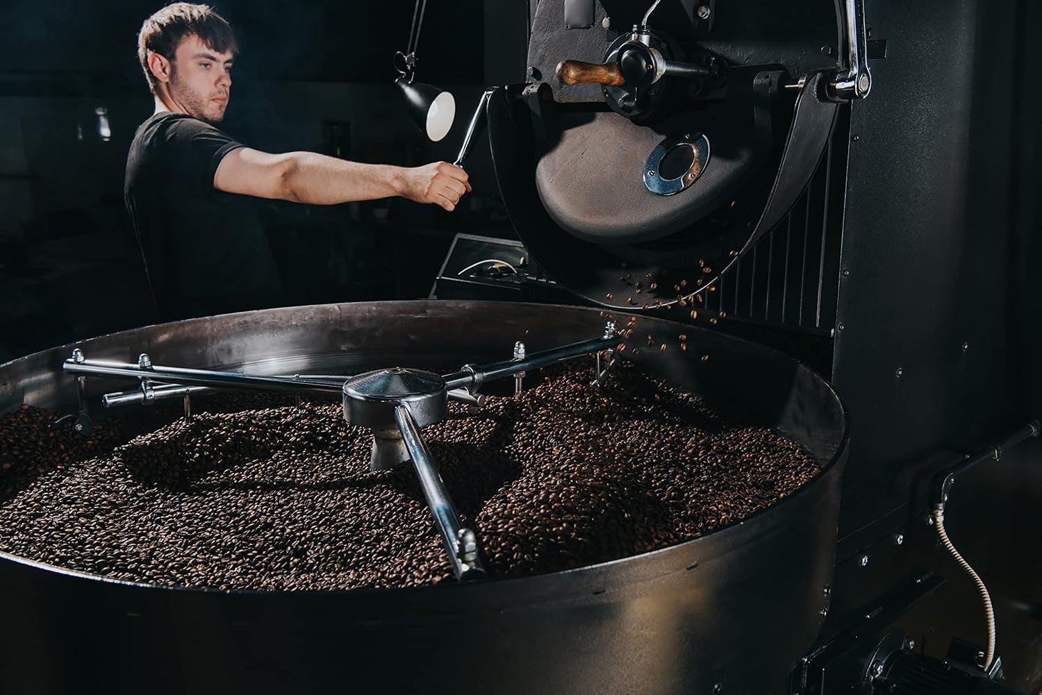 Nik Café Espresso Blend - Adevăratul Italian - Câștigător al Premiului Mondial pentru Alimente și Băuturi 2023 - Boabe de Cafea Prăjite, 1 kg