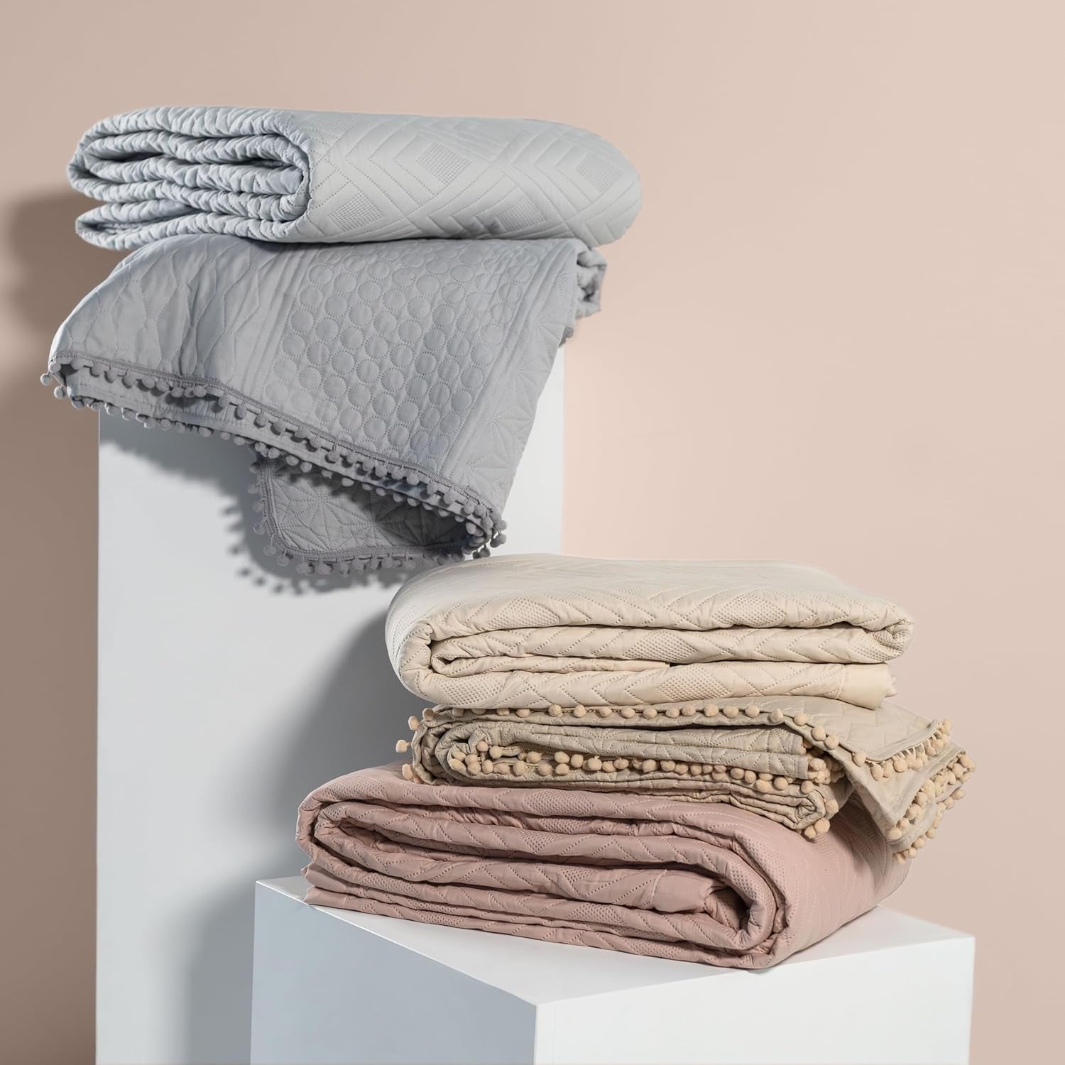 Ameliahome Cuvertură de pat cu pompoane 220X240 Cm Cuvertură de pat cu două fețe Ultrasonic Quilting Poliester Meadore Grey Paturi si Cuverturi Besuche den AmeliaHome-Store