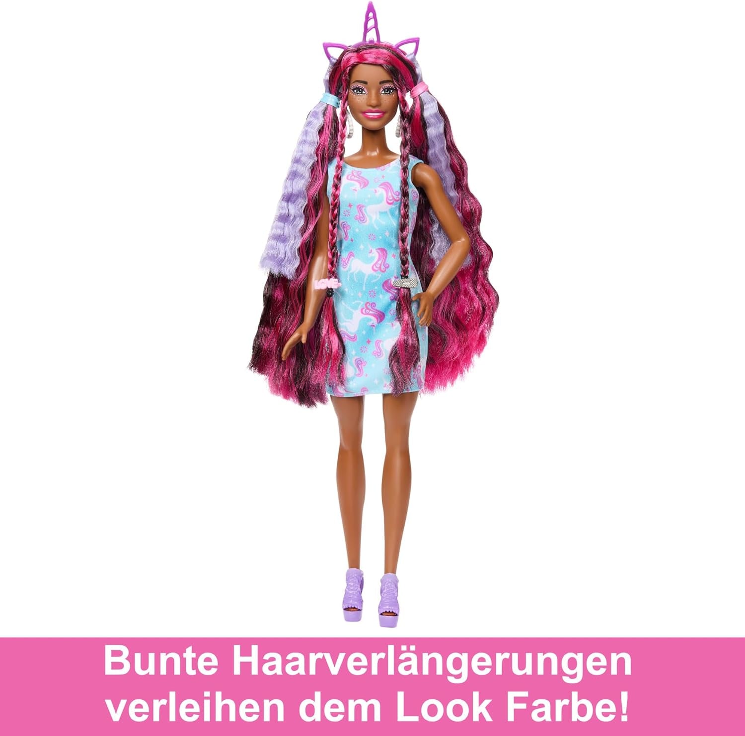 Păpușă Barbie, păr distractiv și elegant, cu păr negru extra lung și colorat și rochie roz strălucitoare, 10 accesorii de coafat și modă, JDC86