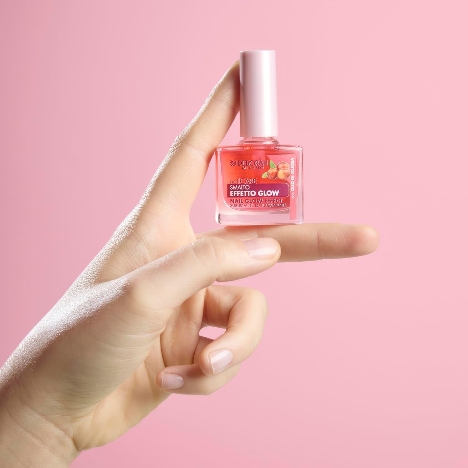 Oja Milano pentru unghii fragile, fragile, efect strălucitor, luminează și înfrumusețează unghiile, cu ulei de jojoba, accentuează culoarea naturală a unghiilor, 8,5 ml