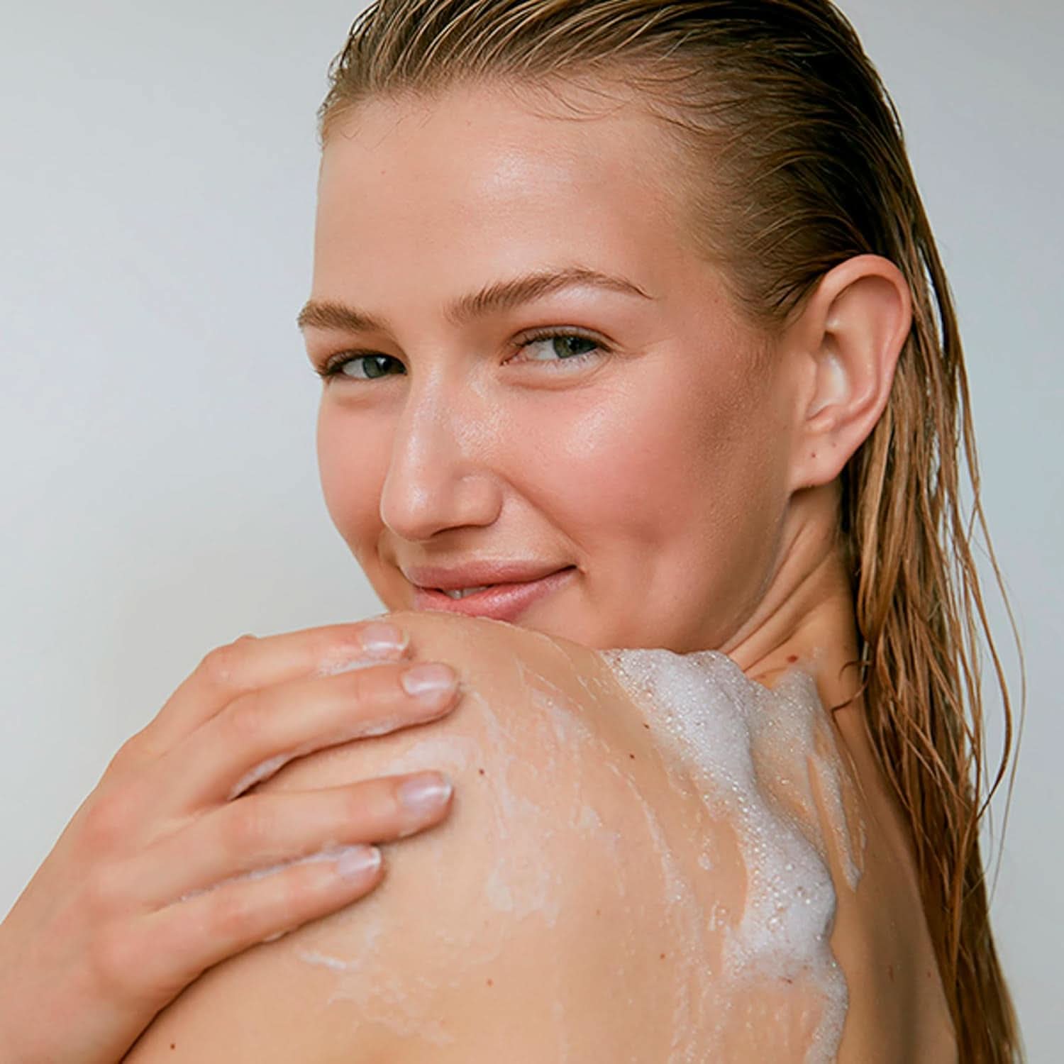 NIVEA, Loțiune de spălare intimă cu acid lactic, extract de mușețel și ulei organic de jojoba, 250 ml Duș și baie Naty Shop