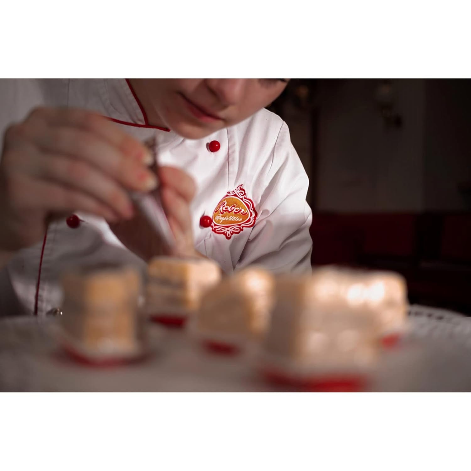 Praline RCP Schladerer, sortiment fin, ciocolată cu lapte și neagră, cu și fără crustă de zahăr, umplutură lichidă, conține alcool, cadou minunat, 255 g