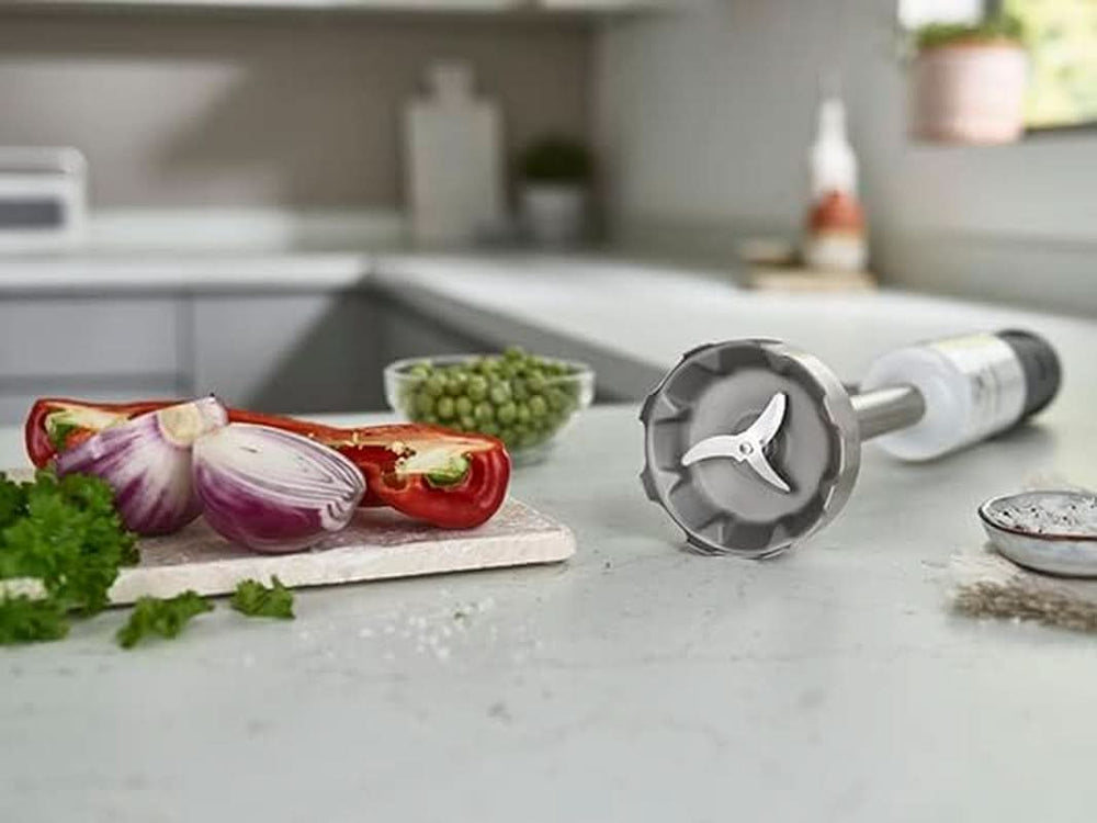 Kenwood Stabmixer HBM40.302WH, Triblade System Mit 3 Klingen, 1 Geschwindigkeit + Turbo, Metallstab 20 Cm, Inklusive Schneebesen, Messbecher, Zerkleinerer 0,5 L, 850 W, Weiß Mama si Copilul Naty Shop