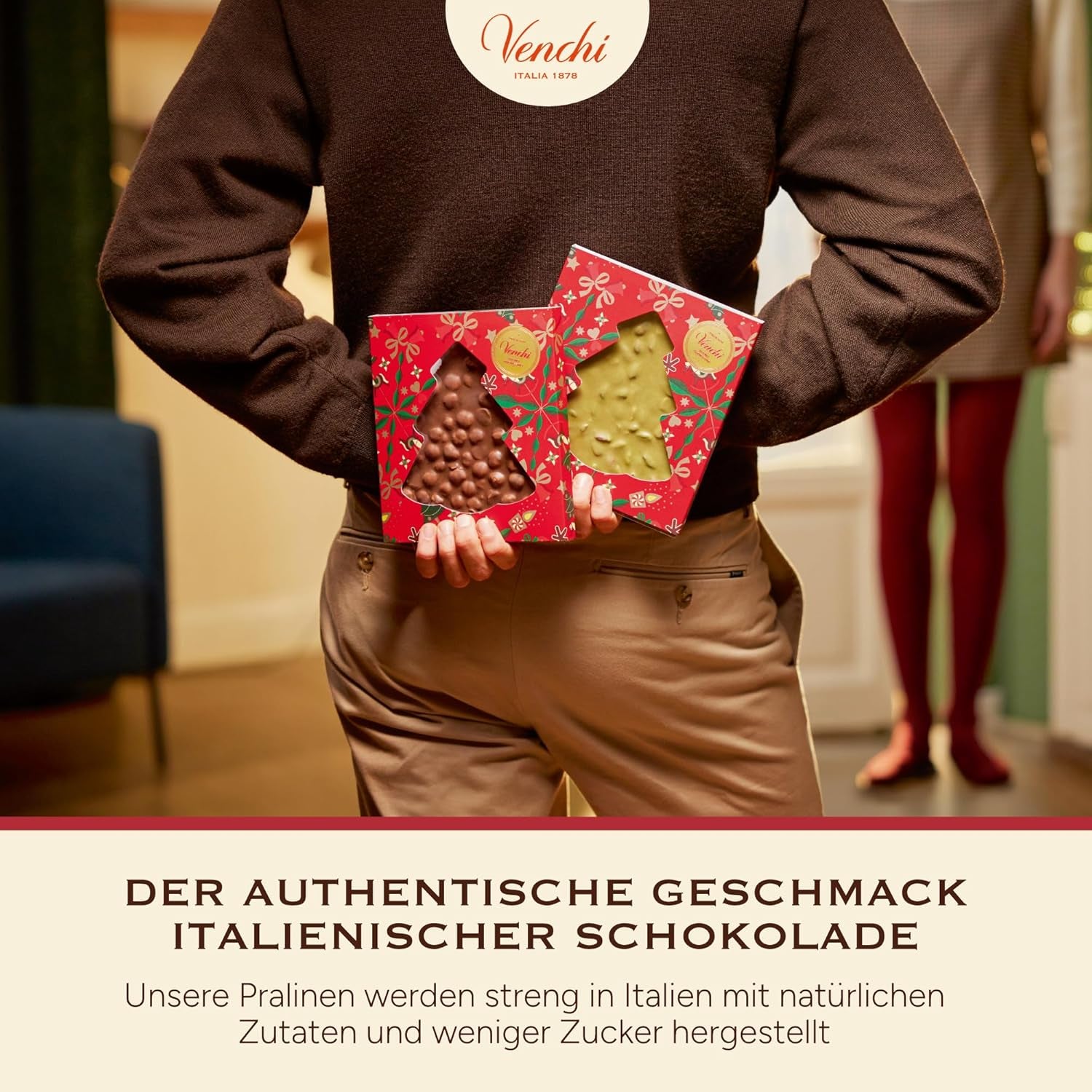 Venchi, Brutto&Buono, Tabletă de ciocolată cu lapte făcută manual cu „alune de pădure Piemont” în formă de brad, 200 g, fără gluten, Colecție de Crăciun în ediție limitată, Idee de cadou