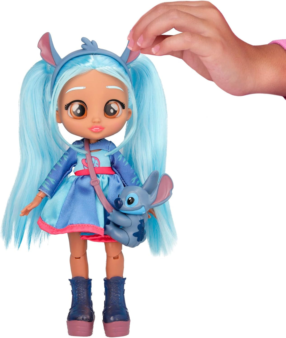 BFF by Cry Babies Disney Stitch, BFF Fashion Doll im Stitch-Outfit zum An- und Ausziehen, inklusive Styling-Accessoires, Spielzeug und Geschenk für Kinder ab 3 Jahren