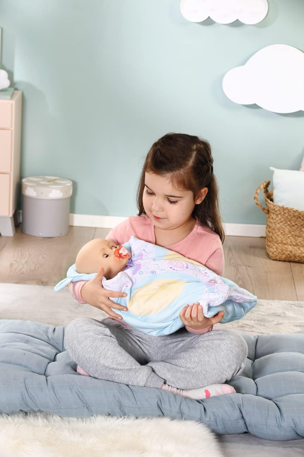 Baby Annabell Sweet Dreams Pucksack, lila Blaue Puckdecke mit Öhrchen-Details und Flügeldruck für 36 und 43 cm große Puppen, 706886 Zapf Creation