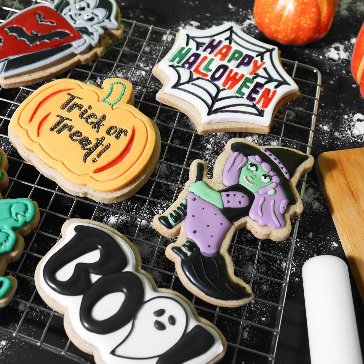 Forme și ștampile pentru biscuiți de Halloween - Halloween fericit (set de 3 piese)