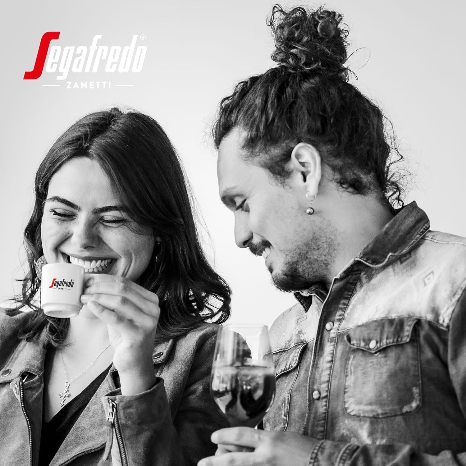 Segafredo Zanetti Caffè Crema Gustoso - Boab întreg (Pachet de 1 kg) - Potrivit pentru Caffè Crema - Boabe de cafea prăjite lungi și închise la culoare, aromă plină și intensă (Pachet de 2)