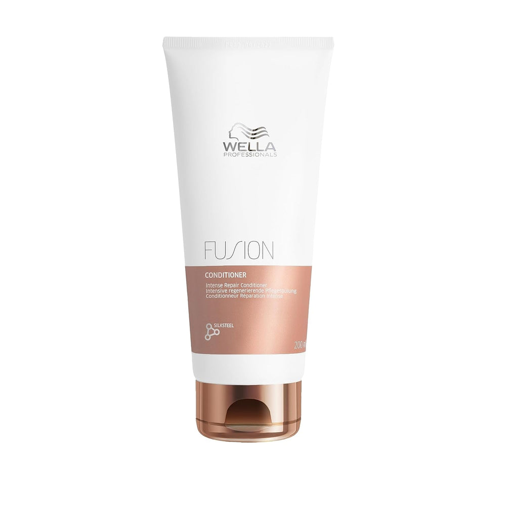 Wella Professionals Fusion Intense Repair - Îngrijire profesională pentru părul rupt Duș și baie Wella Balsam 200 ml
