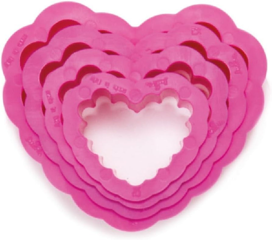 0255306 Set de forme pentru biscuiți în formă de inimă, ondulate, 4 piese, mărimi 4-5,5-7-8, înălțime 2,2 cm