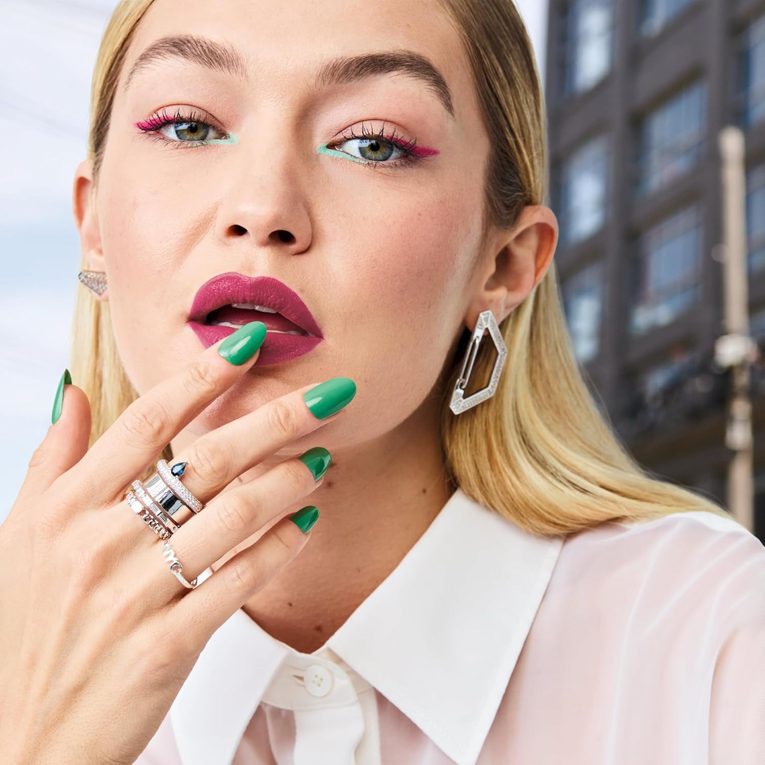 Oja Maybelline New York Super Stay Ink Bonder 959 Sea Glass – ojă de lungă durată pentru unghii puternice și culoare intensă, 12,3 ml