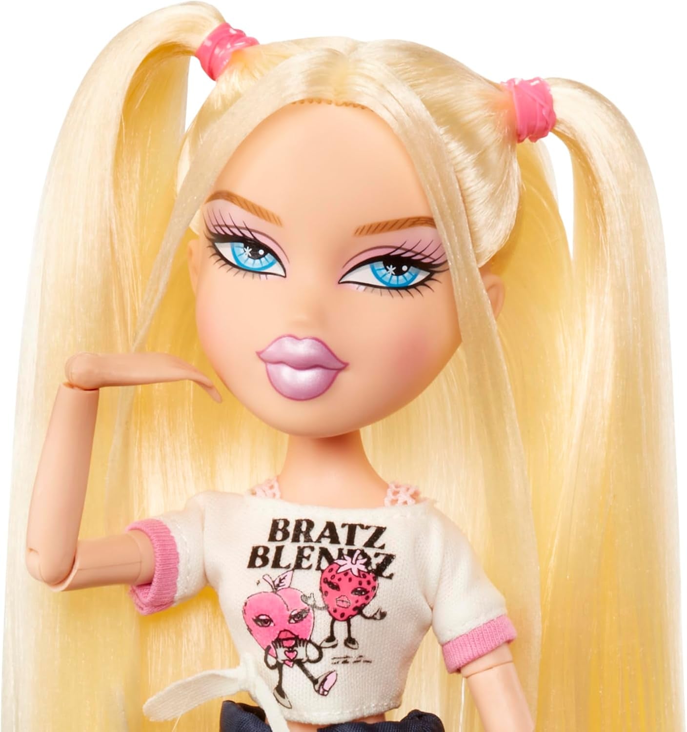 Bratz Stylin' Cloe - Păpușă la modă cu tricou personalizabil, include accesorii, jucărie drăguță pentru fete